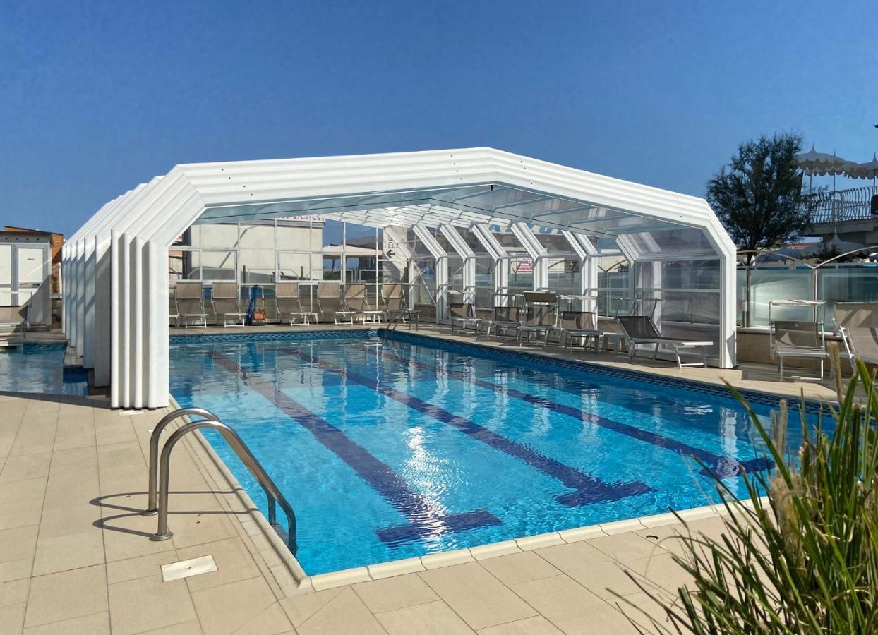 Hotel Solemare Milano Marittima Exteriör bild