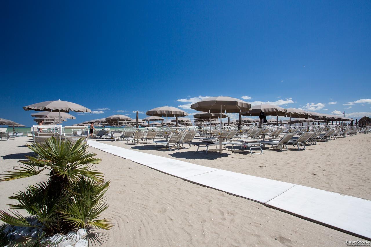 Hotel Solemare Milano Marittima Exteriör bild